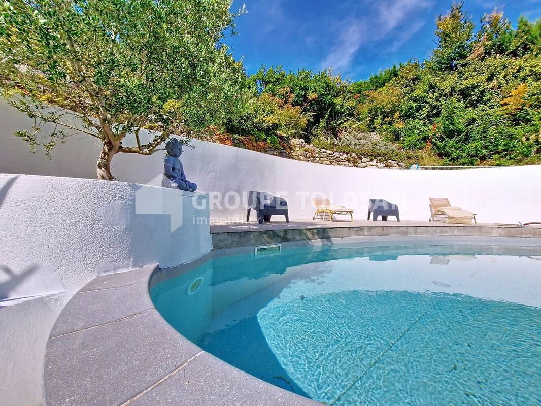 Maison à LAUZERVILLE