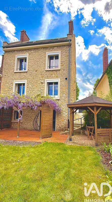 Photo 2 - Maison à MARGNY-LES-COMPIEGNE