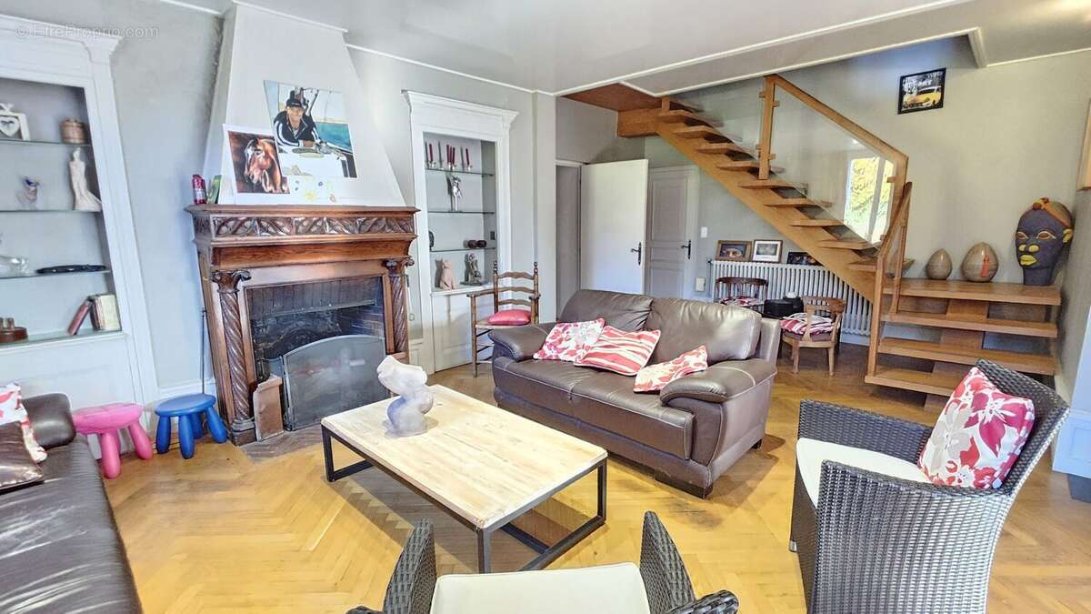 Maison à LA TALAUDIERE