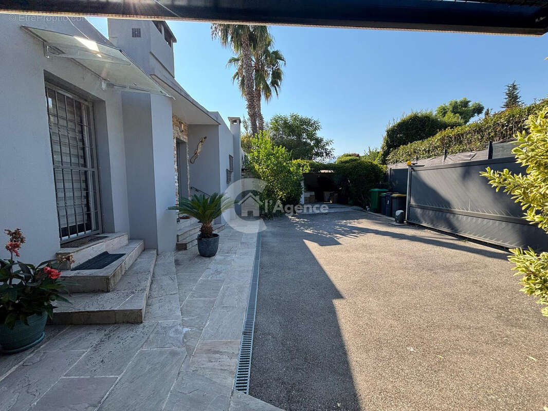 Superbe villa appartement de 110 m2 avec piscine privée et jardin - photo 15