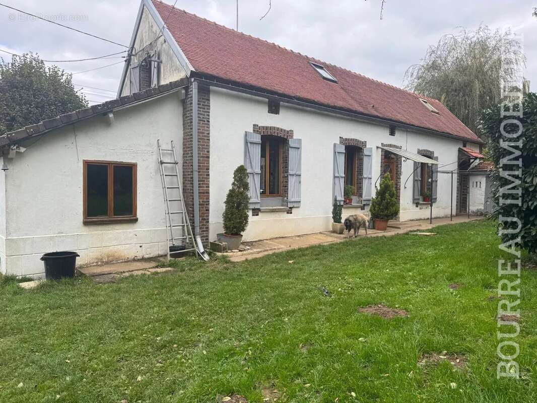 Maison à ARCES-DILO