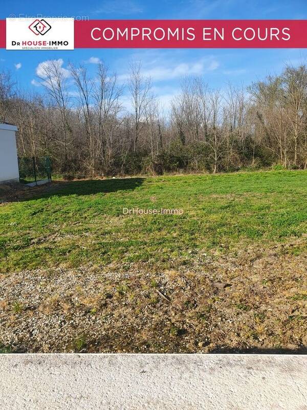 Terrain à LE HAILLAN
