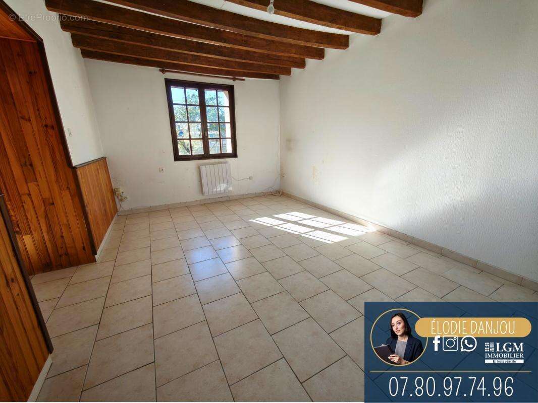 Maison à PERONVILLE