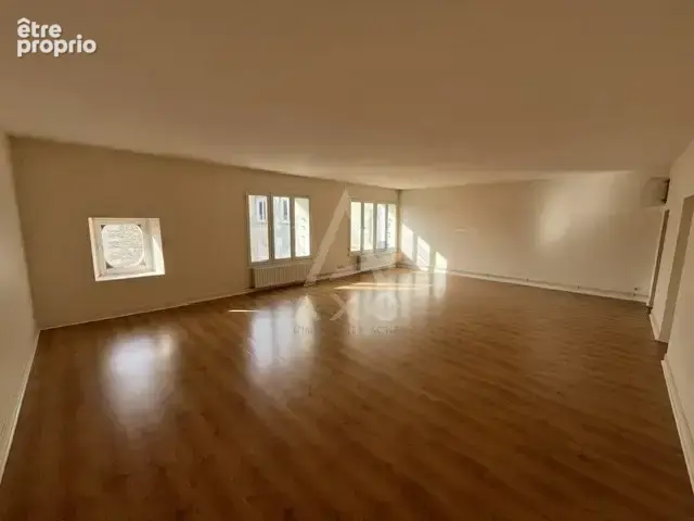 Appartement 100m² centre historique - photo 4