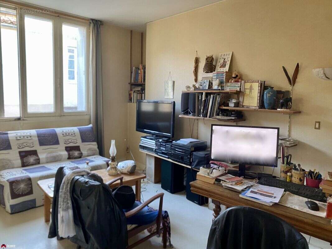 Appartement 68 m² à Lucon  - photo 2
