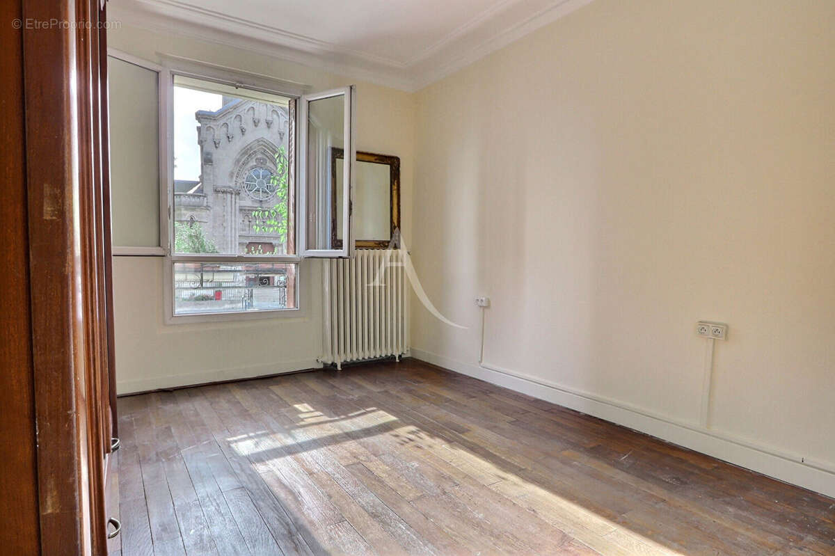 Appartement à AUBERVILLIERS