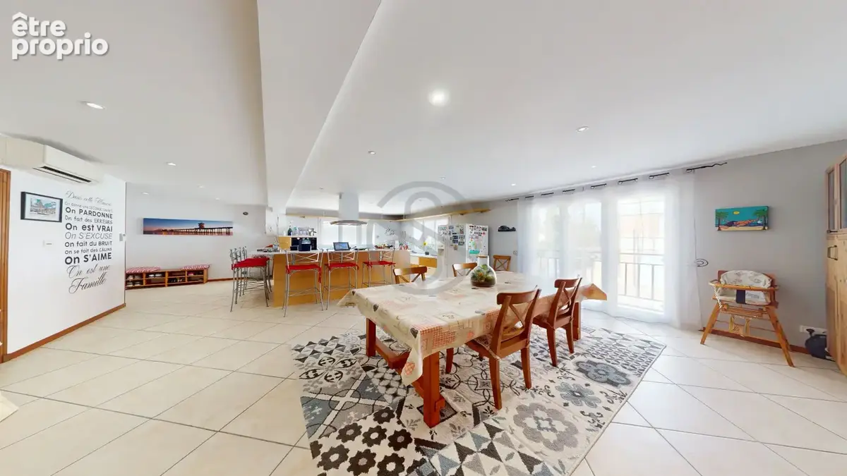 Appartement Duplex Jarrie 5 pièce(s) 184 m2 - Lumineux et en parfait état - photo 5