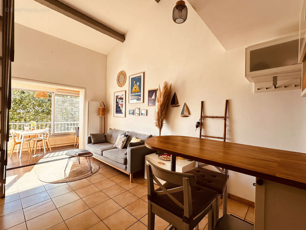 Appartement à SIX-FOURS-LES-PLAGES