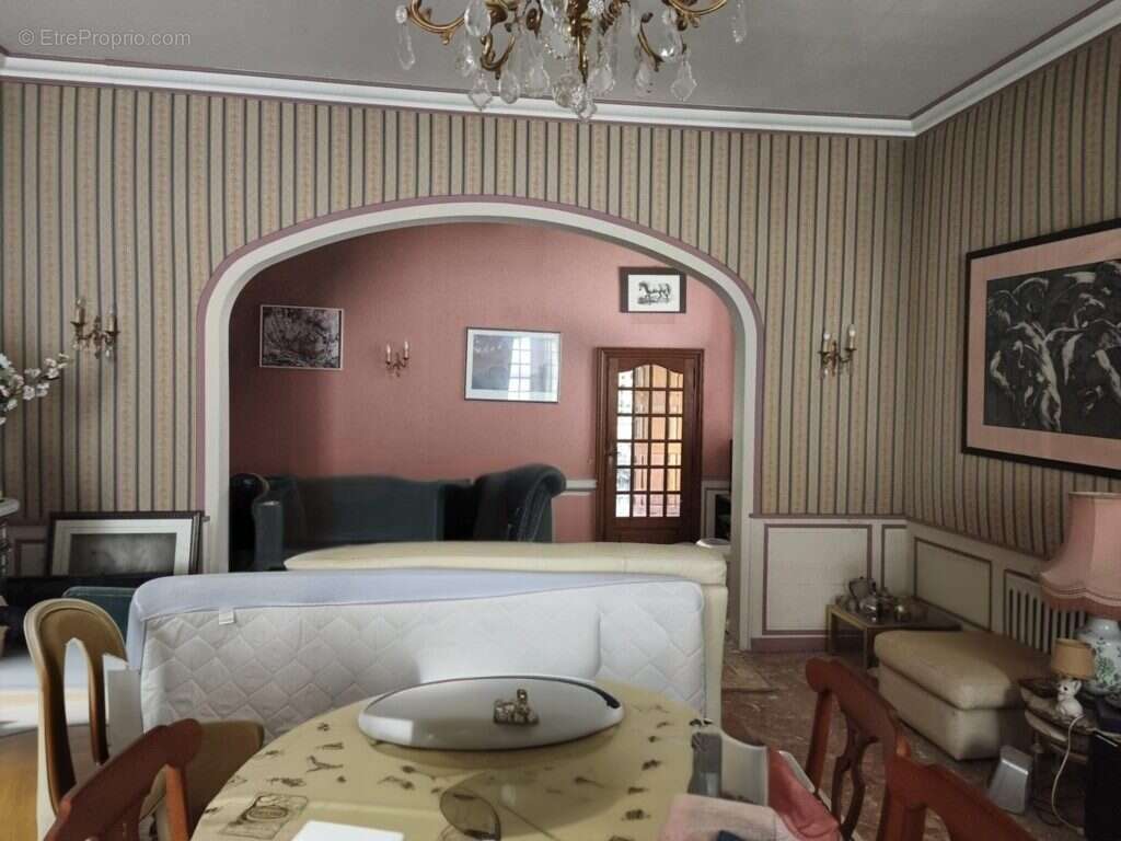 Maison à CHAMBEUGLE