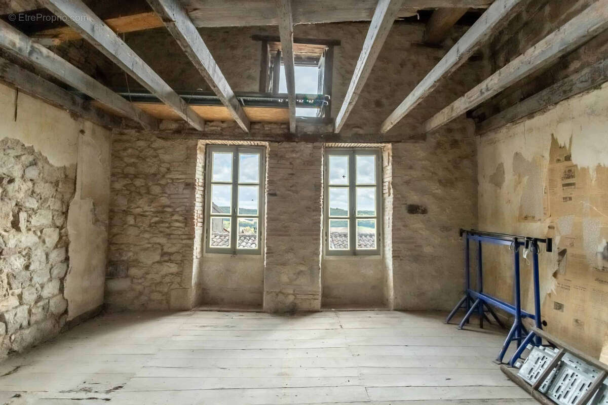 Village house to renovate - photo 6