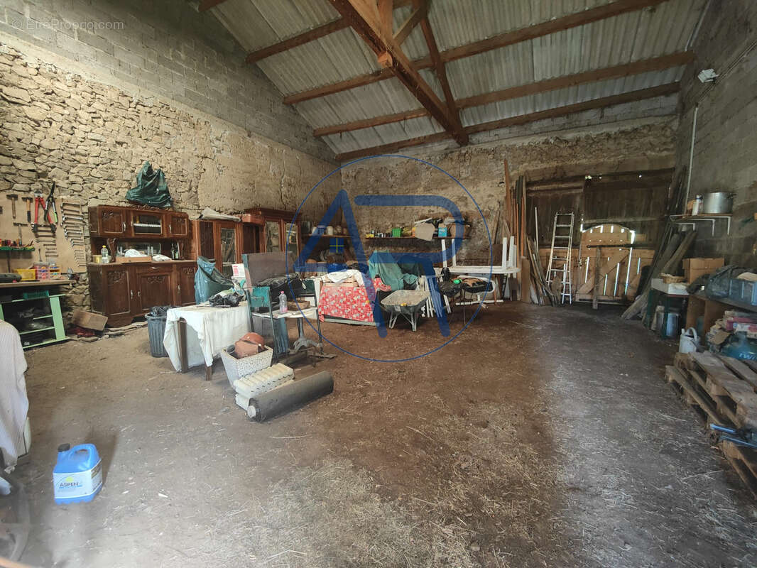 Maison à CHASSAGNES