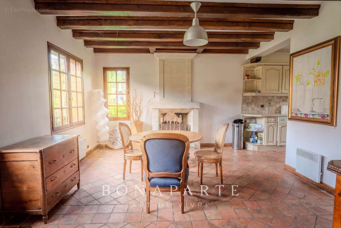 Domaine de 1 hectare avec rivière, moulin et maisons à colombages - photo 7