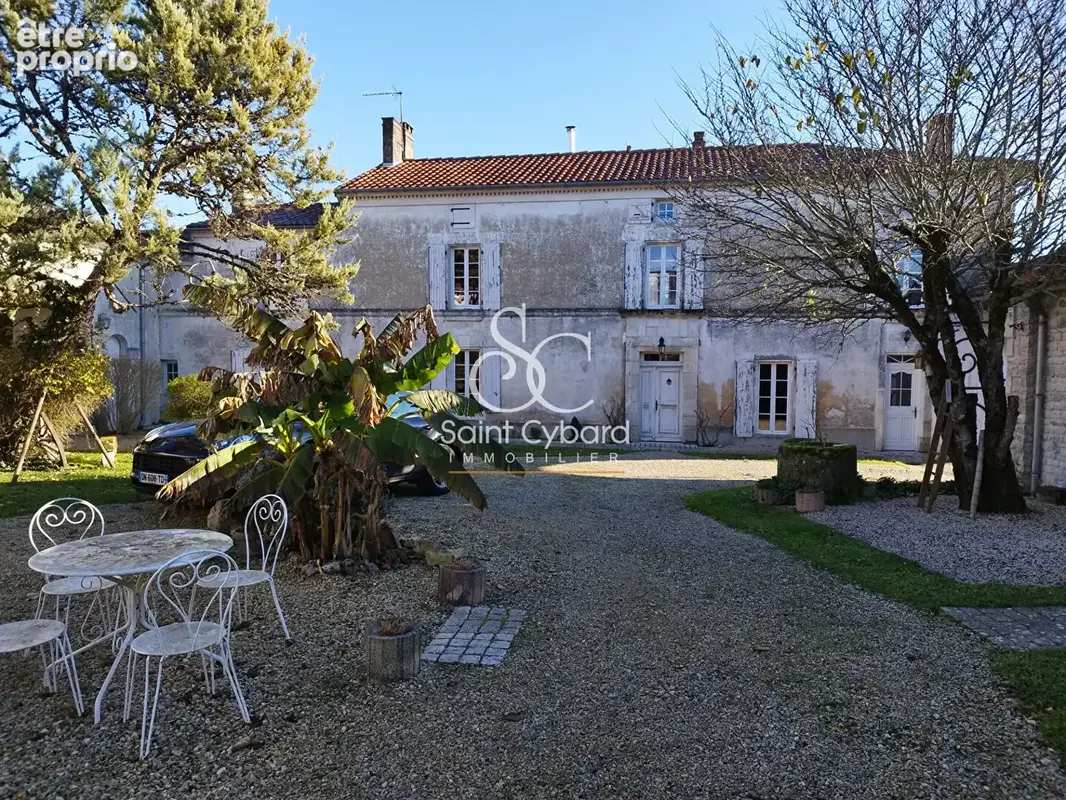 À vendre : Corps de ferme à Douzat - 7 pièces, 5 chambres - photo 8