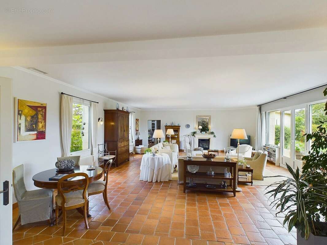 Superbe pavillon de plain-pied offrant de belles prestations - photo 4