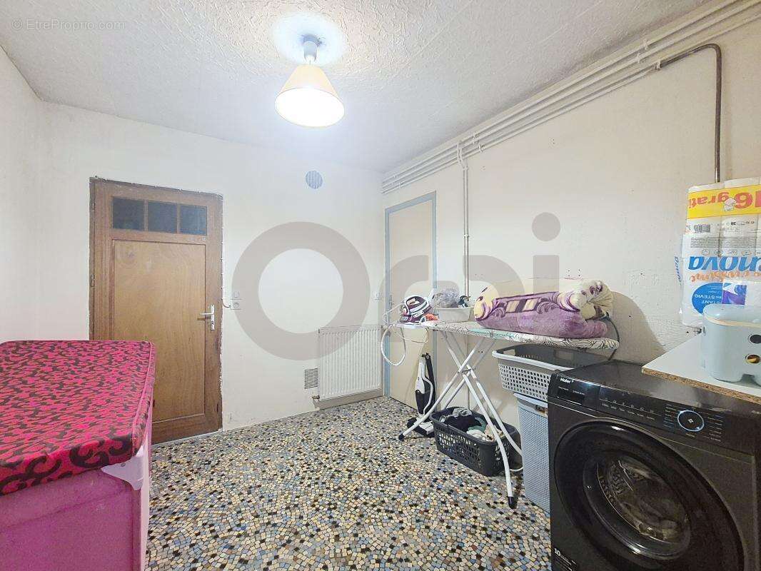 Maison à LE LARDIN-SAINT-LAZARE