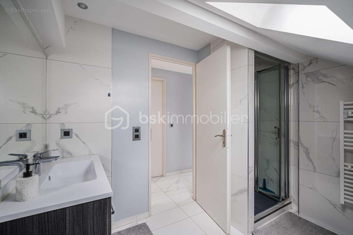 Appartement à AIX-LES-BAINS