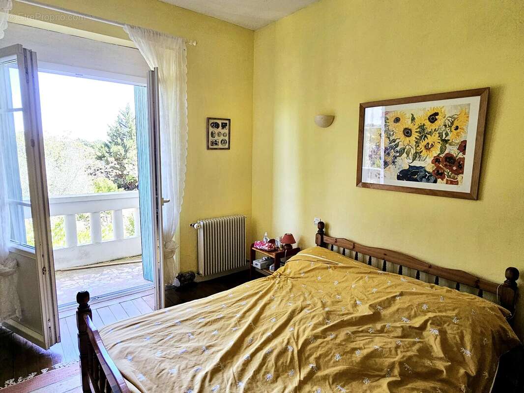 Maison lumineuse de 5 chambres avec piscine - photo 8