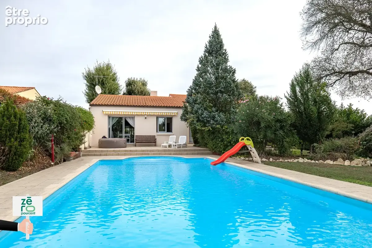 Photo Maison à Avrille au prix de 304 900€