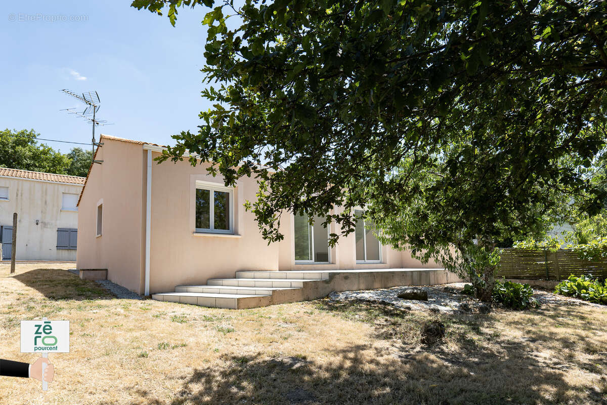 Maison à NESMY