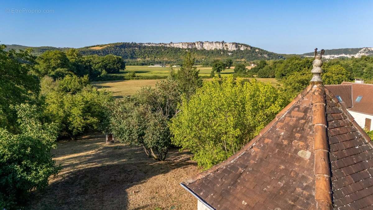 Charmante ferme quercynoise en pierre avec dépendances, à proximité de Rocamadour et de Martel - photo 2