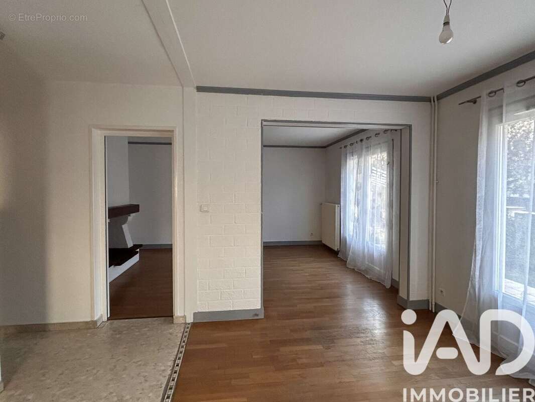 Maison 120 m² à Montlucon  - photo 2