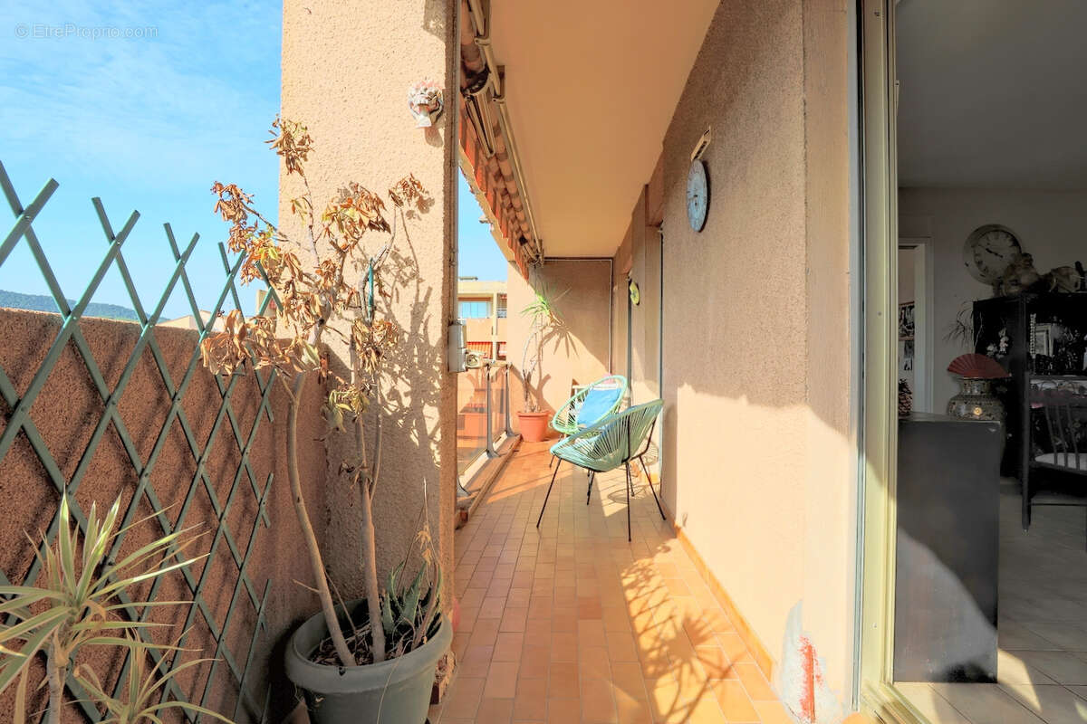 Appartement à HYERES