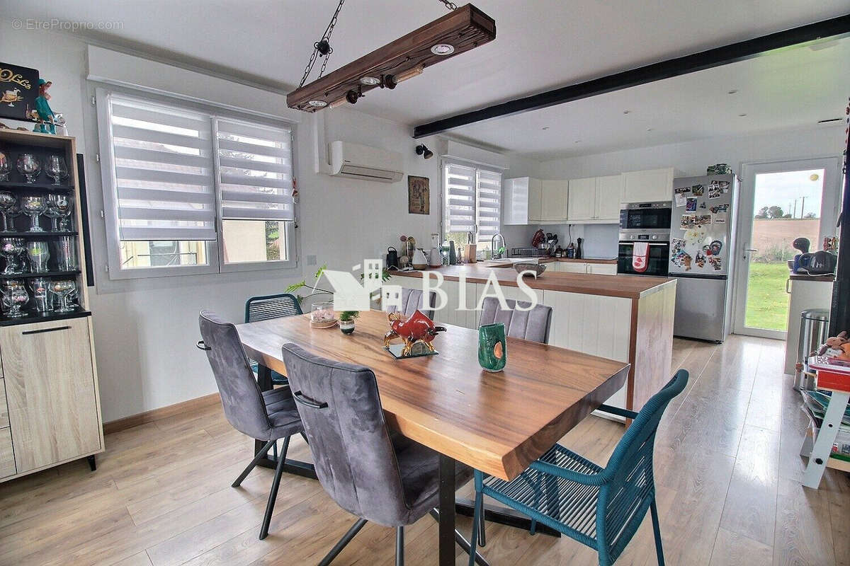 Maison à BOURG-ACHARD