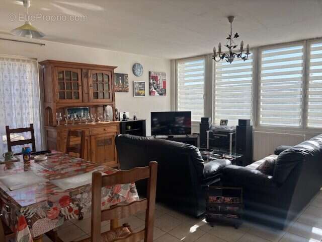 Appartement à CAUDRY