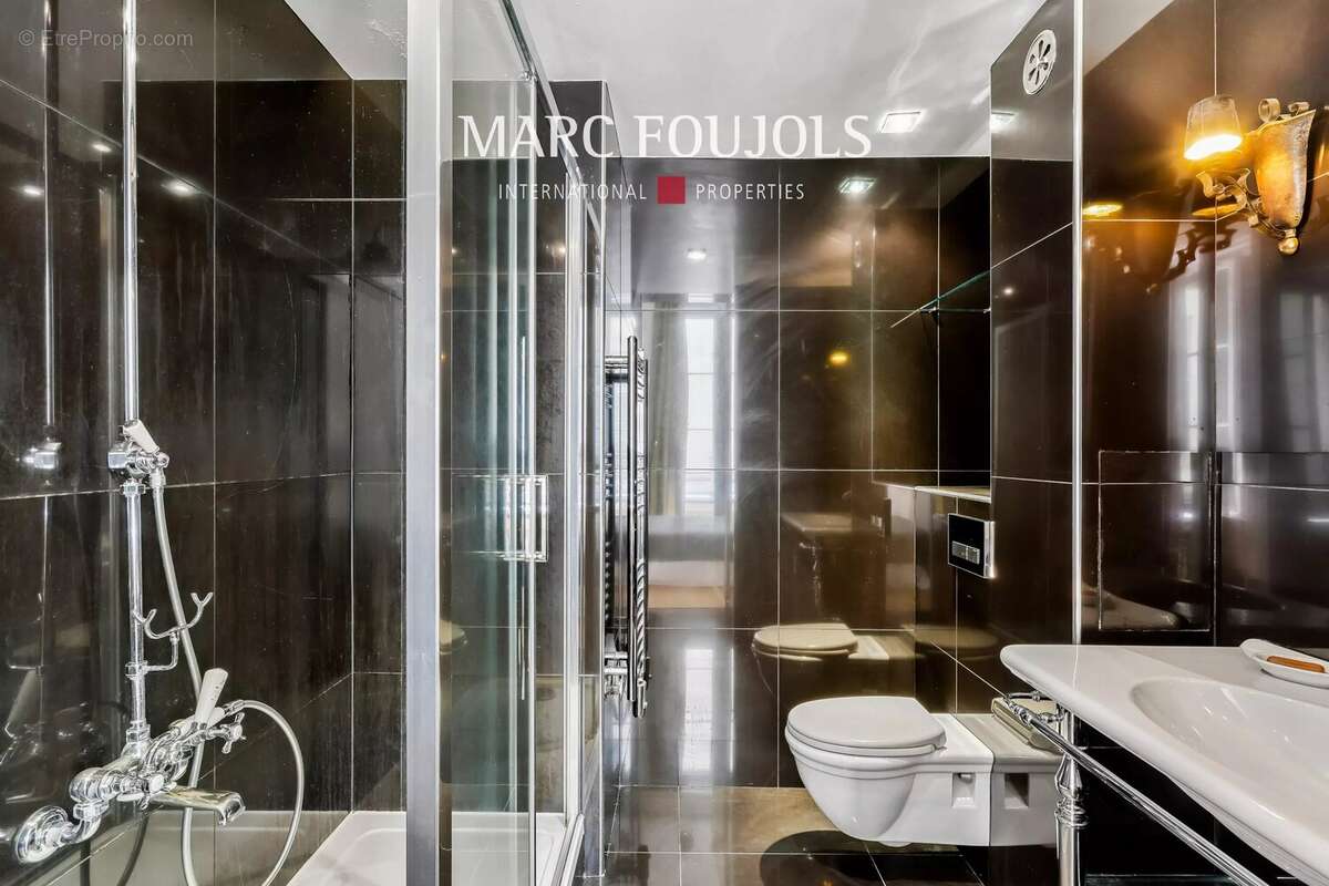 Appartement à PARIS-3E