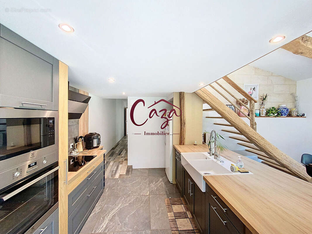 Maison à CAMBLANES-ET-MEYNAC