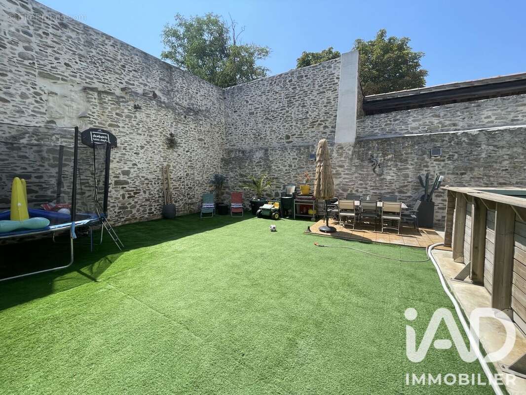 Maison 181 m² à Trausse  - photo 3