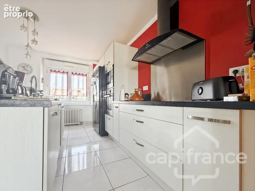 Maison familiale de 158 m² avec sous-sol complet - 5 Chambres - Lannilis 29870 - Proche commerces, écoles- Plage à 10 min - photo 2