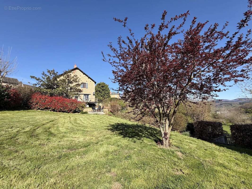 Maison à LAROCHEMILLAY
