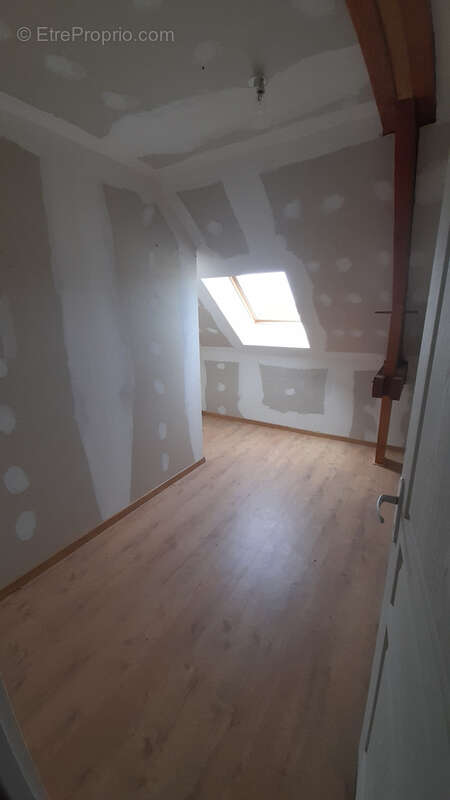 Appartement à BUSSIERE-GALANT