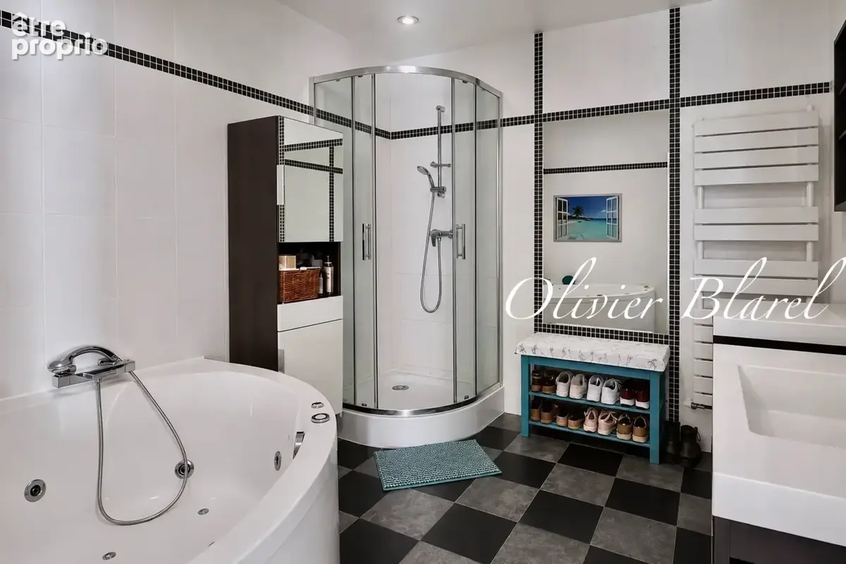 La Celle-Saint-Cloud – Villa familiale avec piscine – Parcelle de 967 m² – Gare à 3 minutes à pied - photo 11