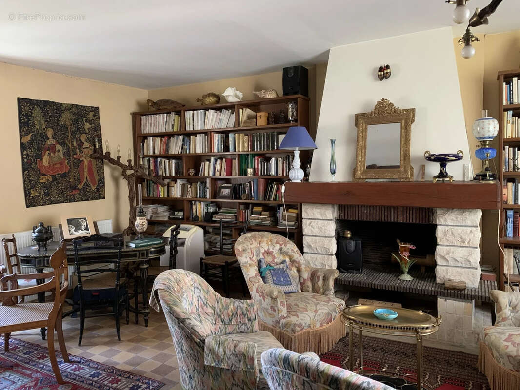 Maison à LE PONT-CHRETIEN-CHABENET