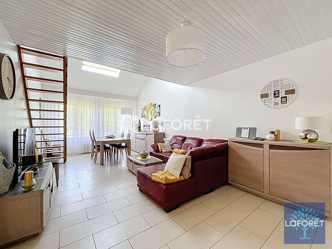 Maison à VIGNEUX-SUR-SEINE