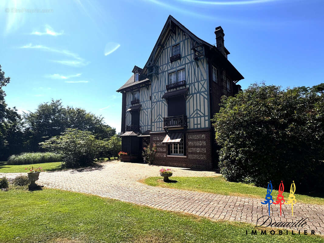 Maison à HEUDEBOUVILLE