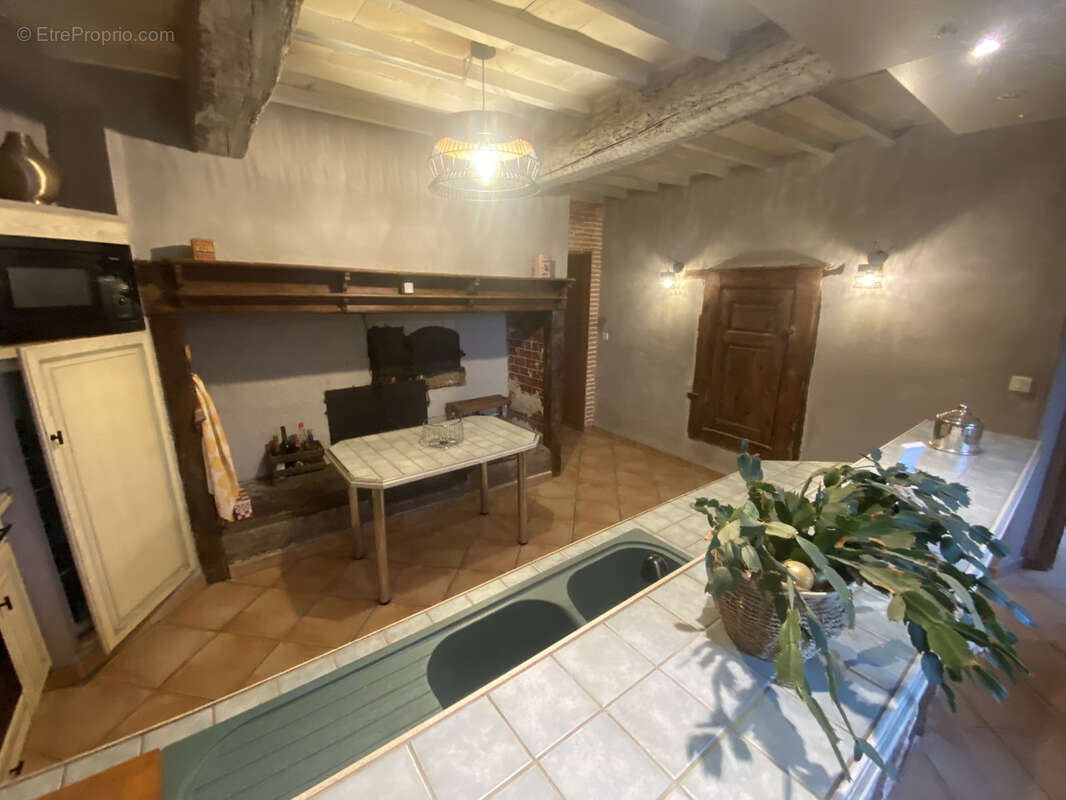 Maison à SEISSAN