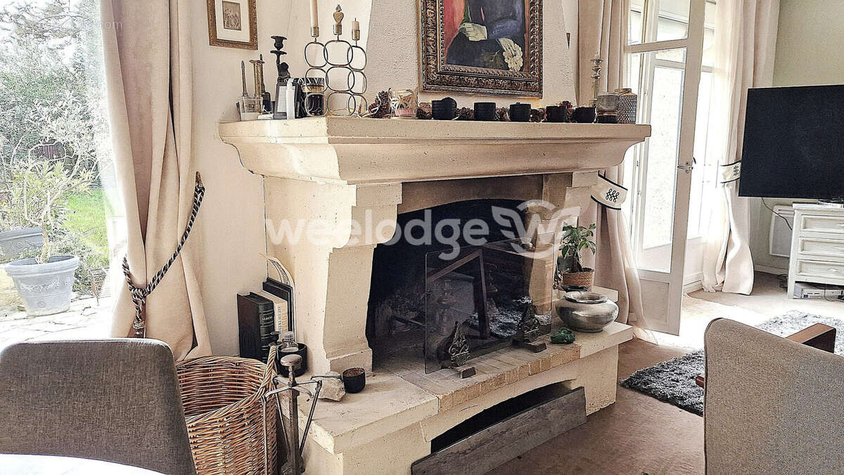 Maison à VOISINS-LE-BRETONNEUX