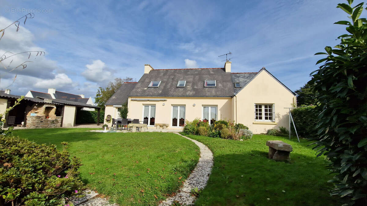 À 2 km des plages - Spacieuse maison familiale avec jardin et dépendances - photo 15