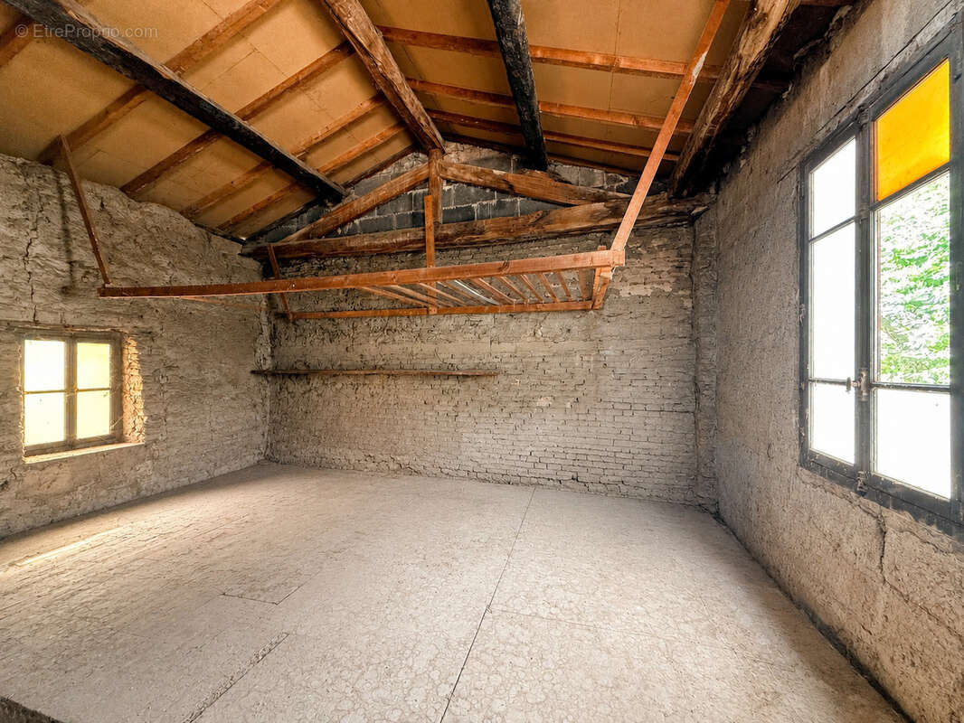 Maison de village d'environ 89m2 avec dépendance, garage et fort potentiel   Le Péage-de-Roussillon - photo 14