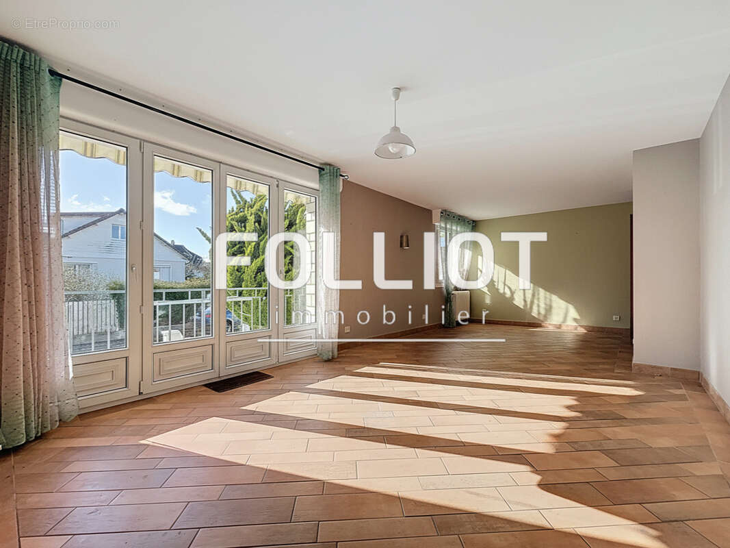 Maison à BRETTEVILLE-SUR-ODON