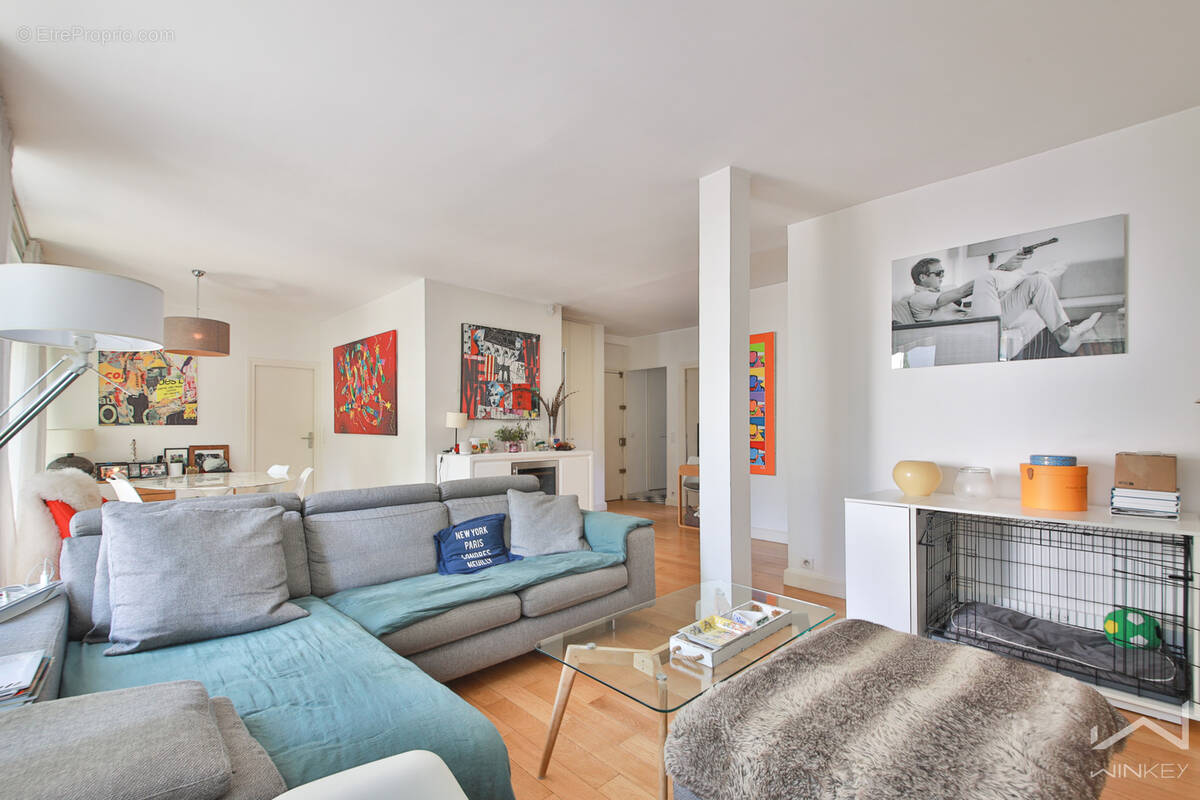 Appartement à NEUILLY-SUR-SEINE