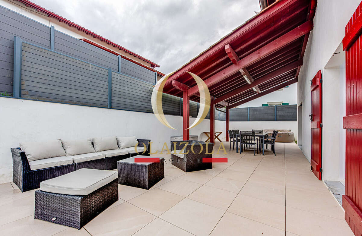 Maison à SAINT-PEE-SUR-NIVELLE