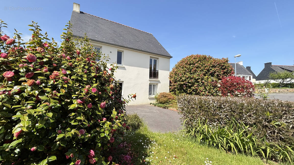 Maison à LE RELECQ-KERHUON