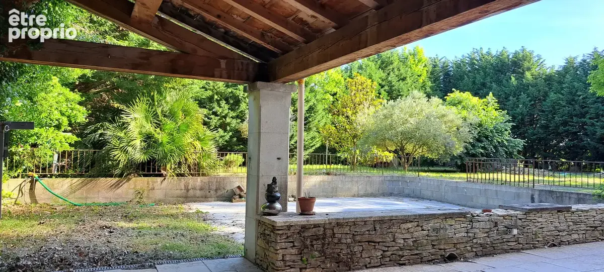 Mas Provencal  - Un potentiel rare à Althen des Paluds - photo 6