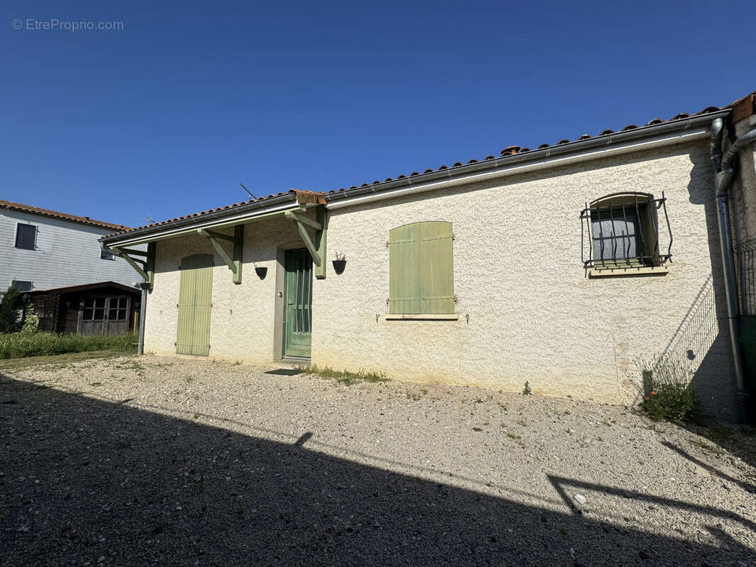 Maison à MAGNE