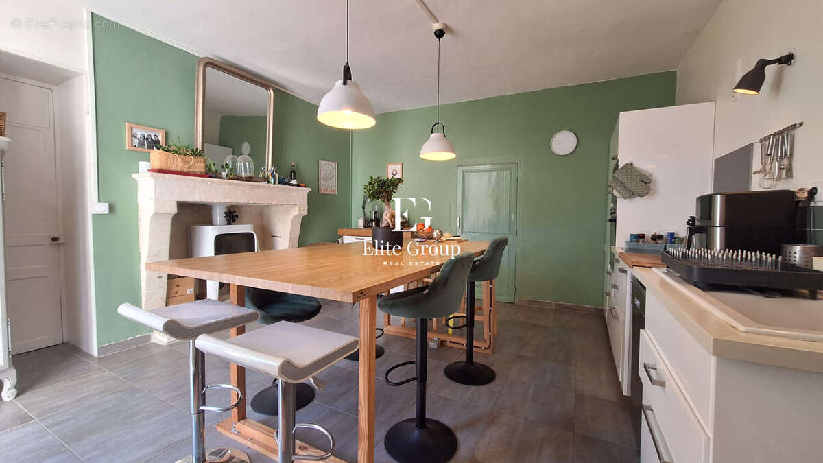 Maison à CHATEAUNEUF-SUR-CHARENTE