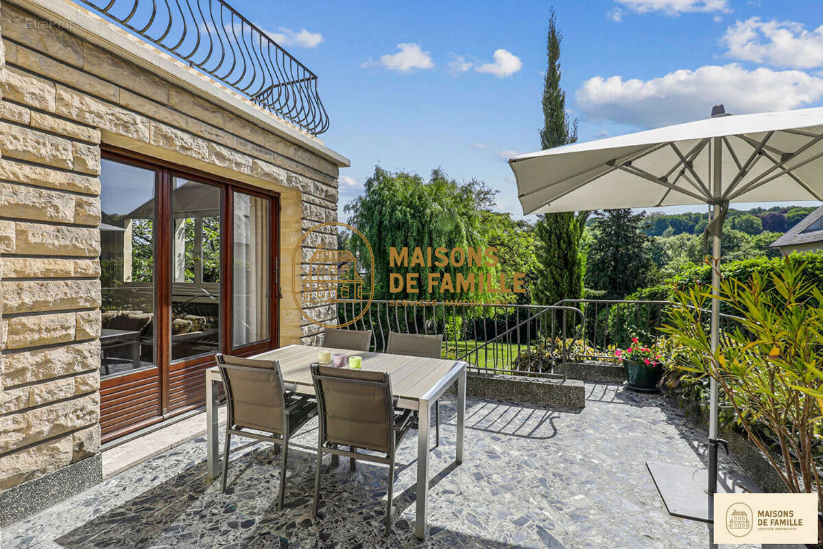 Maison à LA CELLE-SAINT-CLOUD